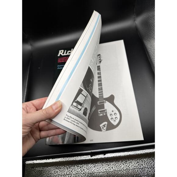 Rickenbacker for the first time a complete and Illustrated History Book - Picture 9 of 9